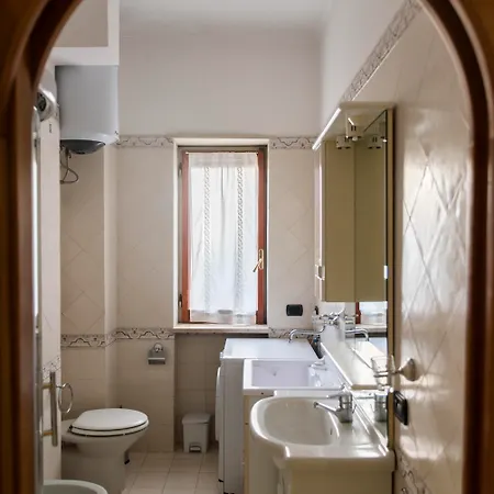 Les Hotel